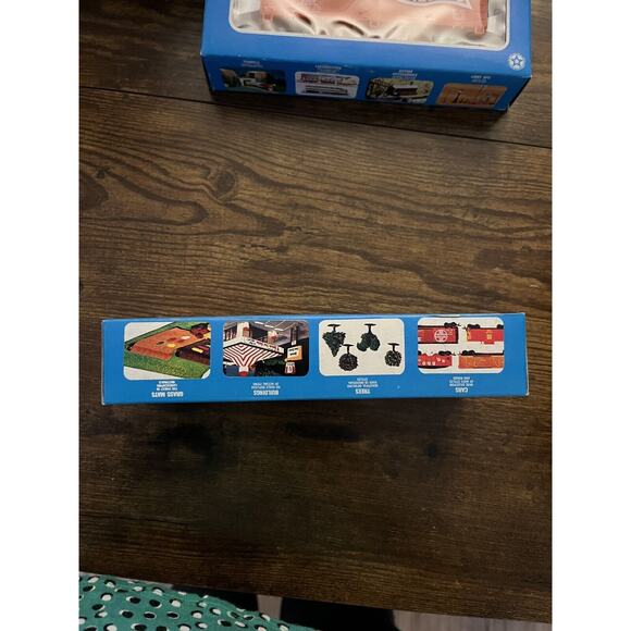 Vintage Life-Like HO SCALE Model Train Wilson Car Lines W.C.L.X. Reeper Car (2) - Picture 7 of 11